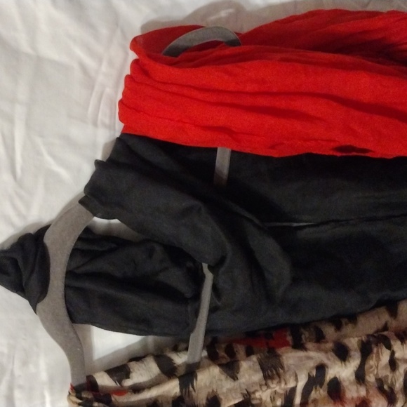 Unbranded, women's vintage circle scarves, - Picture 4 of 4